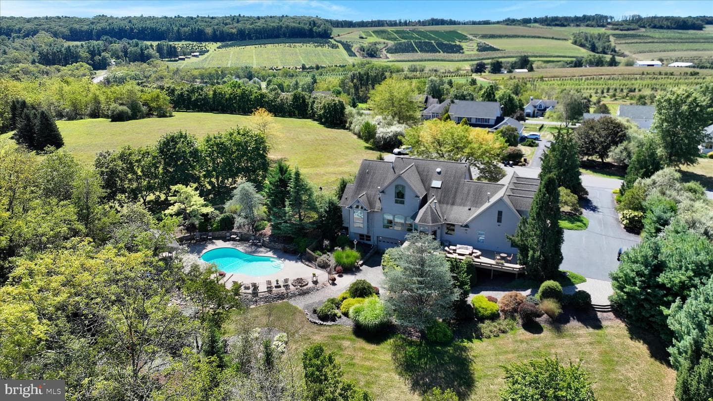 1161 Sunset Dr, Orwigsburg