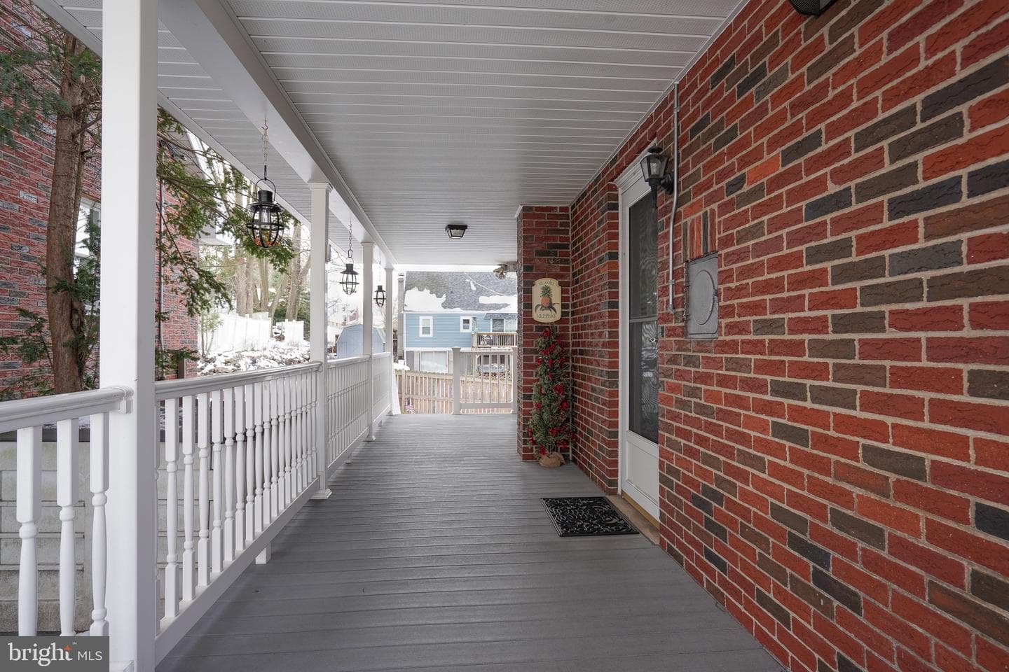 120 Ave E photo 10