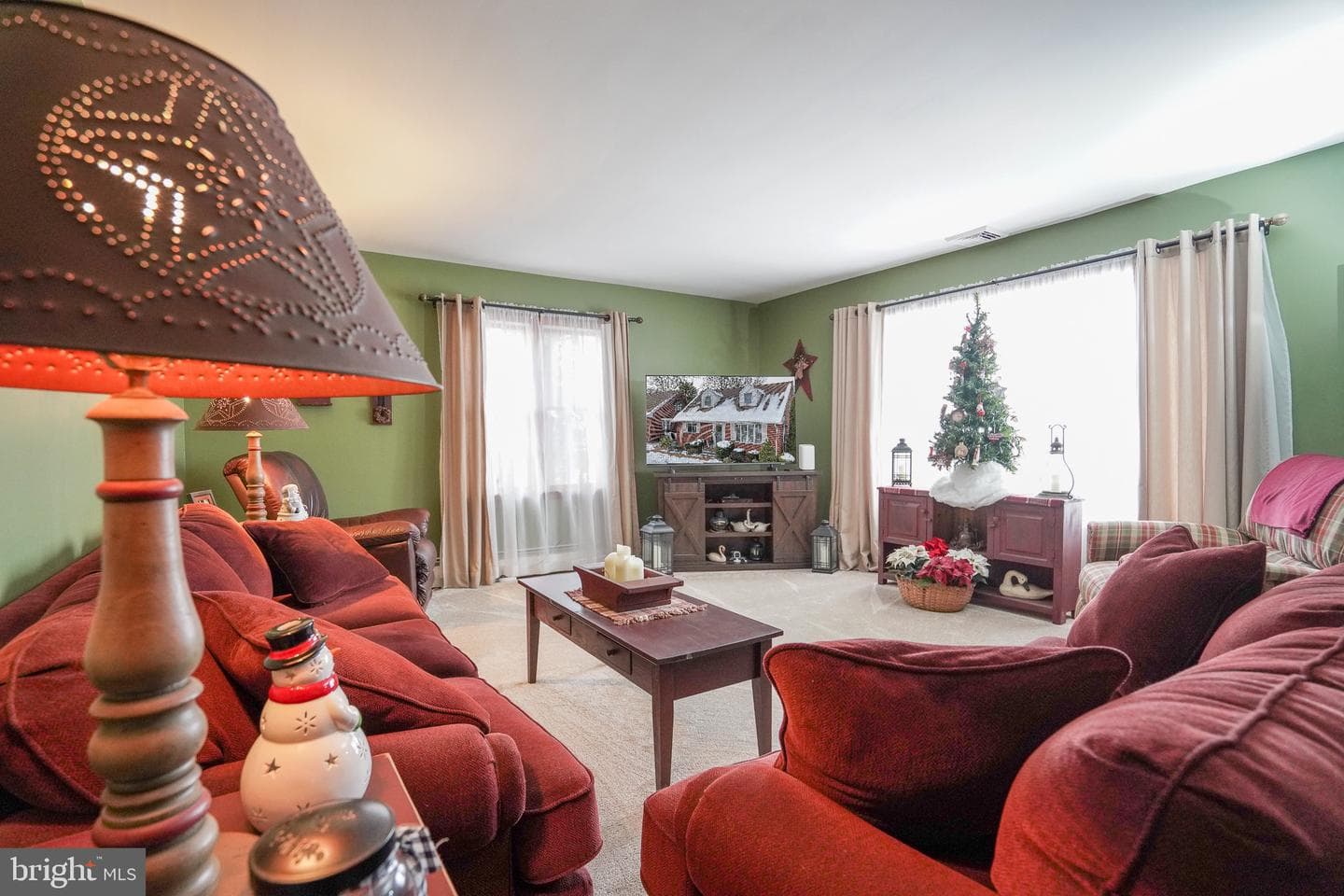 120 Ave E photo 24