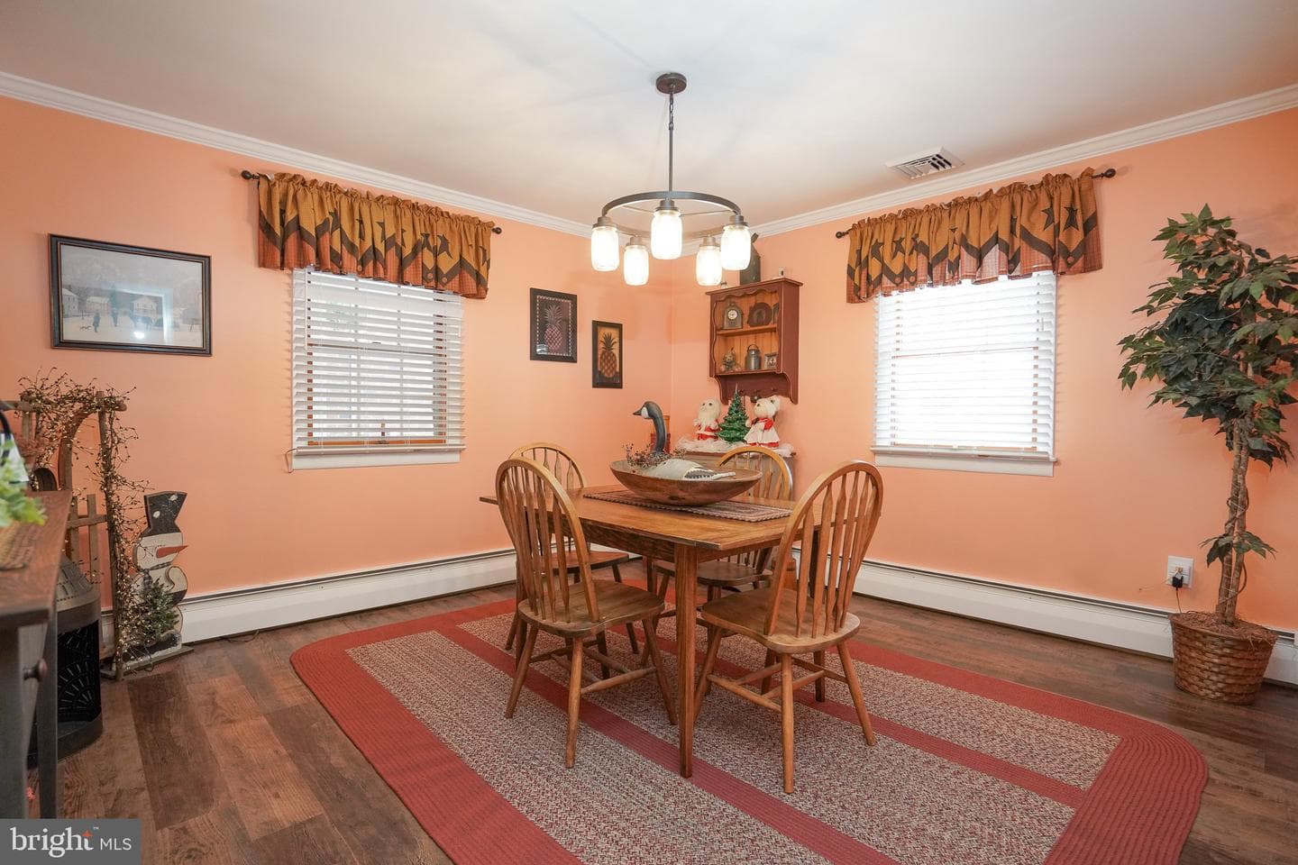 120 Ave E photo 28