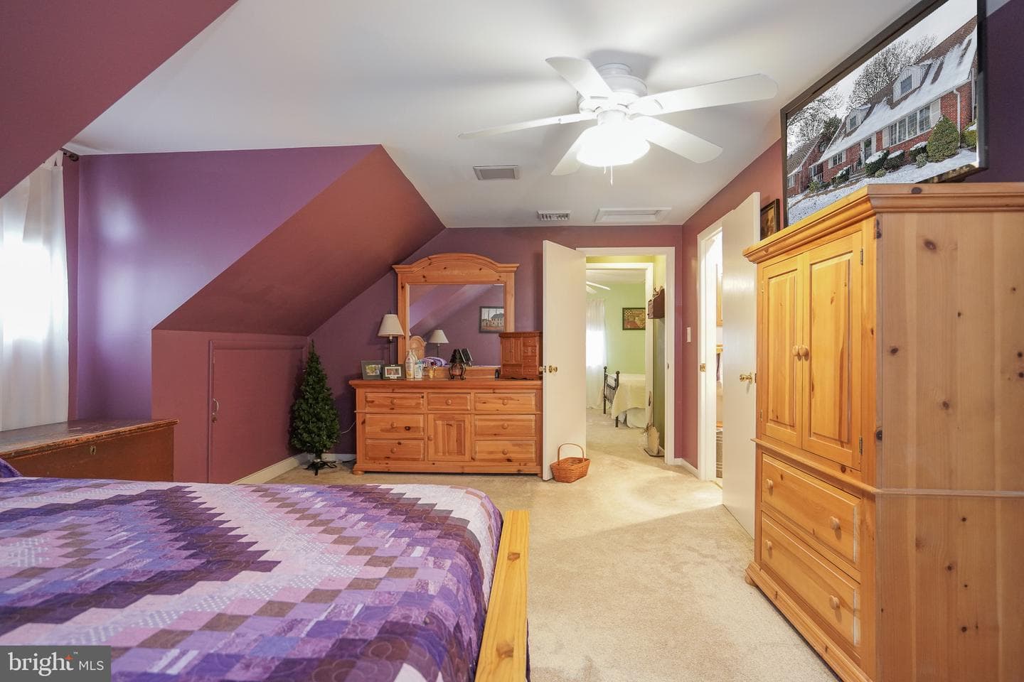 120 Ave E photo 53