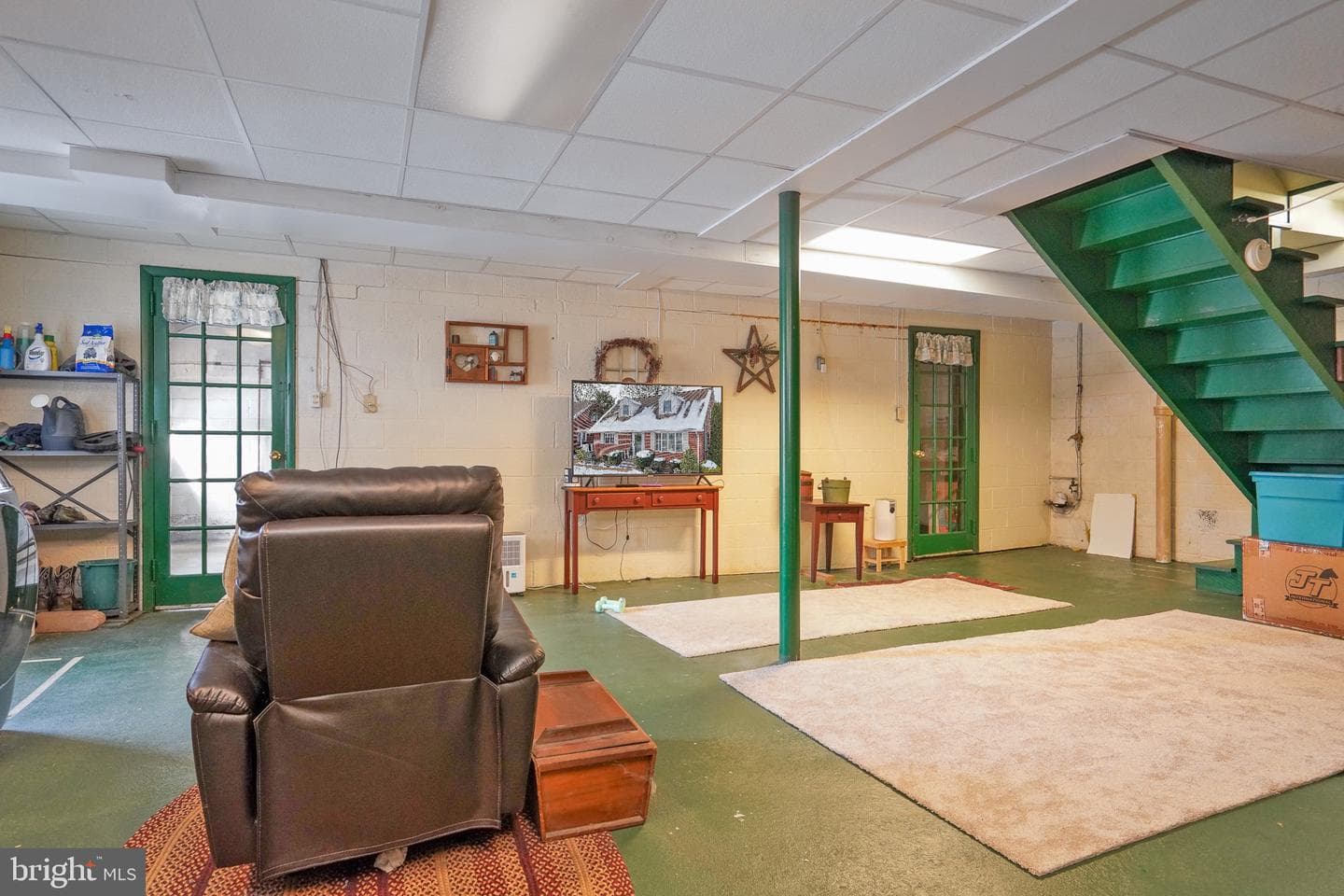 120 Ave E photo 59