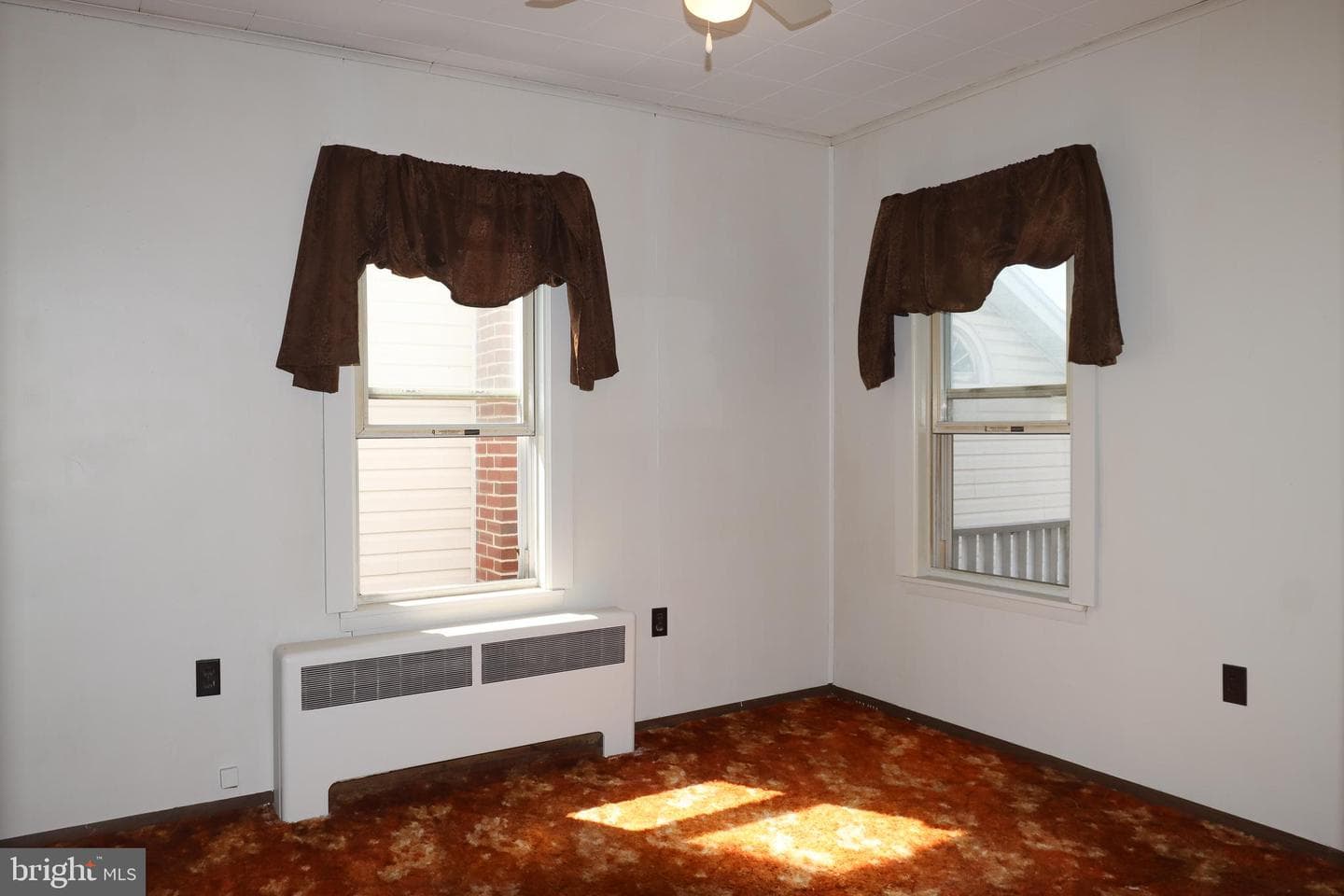 305 Dock Street photo 17