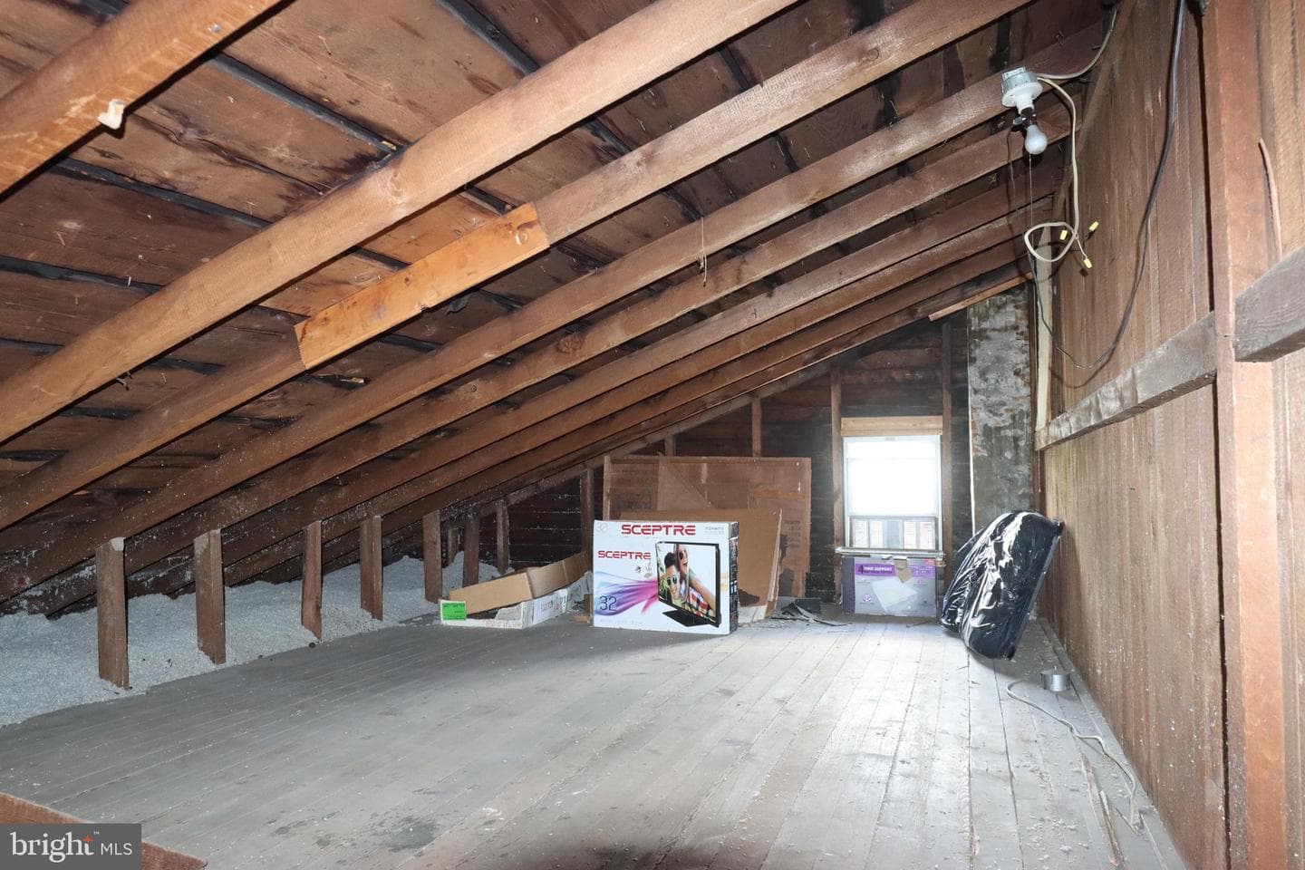 305 Dock Street photo 27