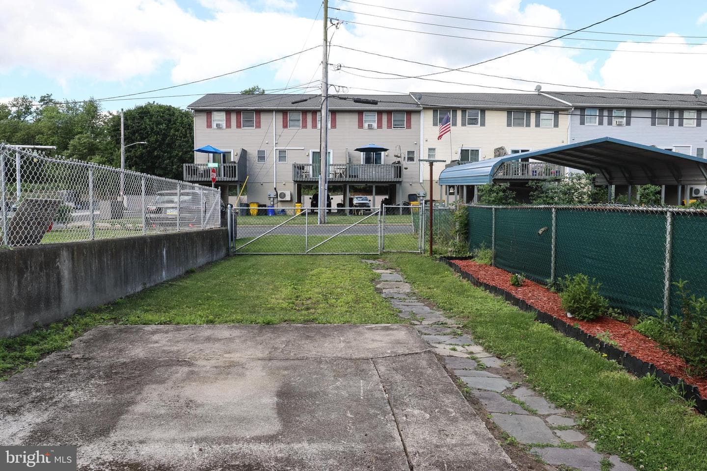305 Dock Street photo 30