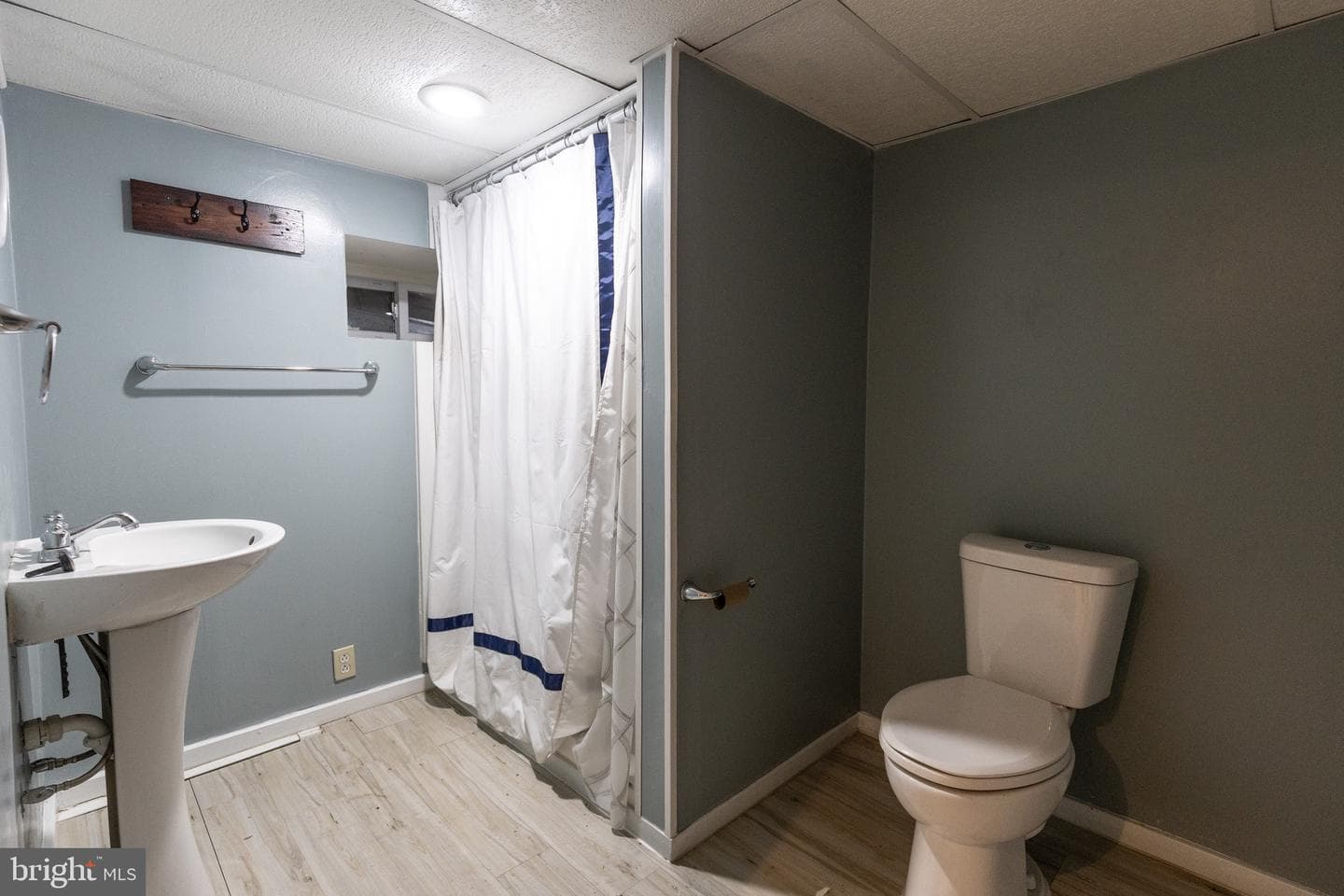 2406 Railroad Street photo 50