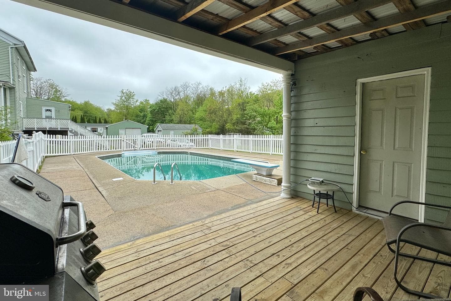 2406 Railroad Street photo 56