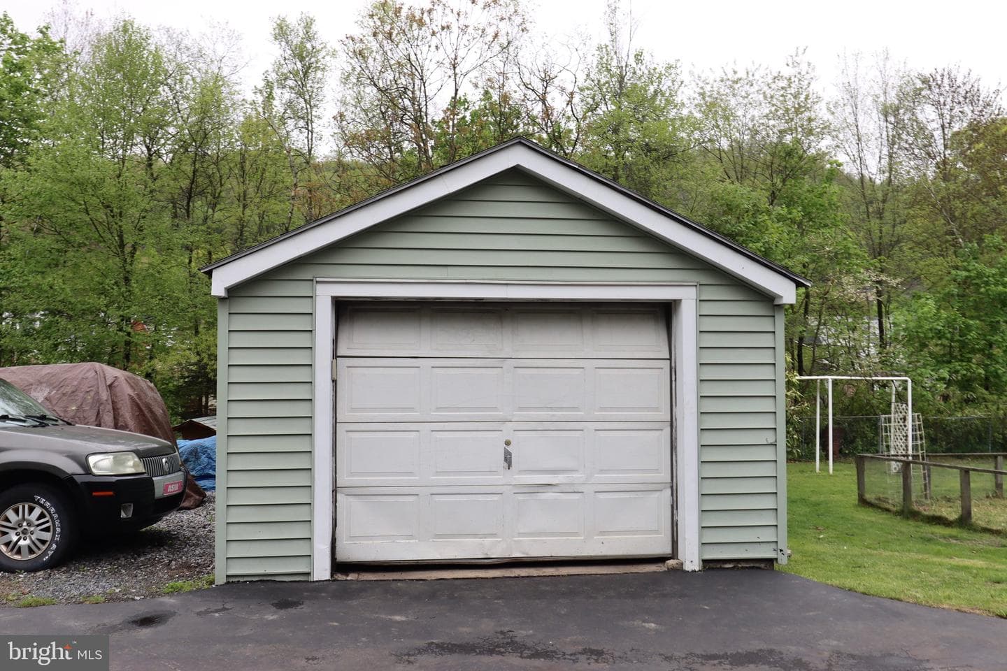 2406 Railroad Street photo 70