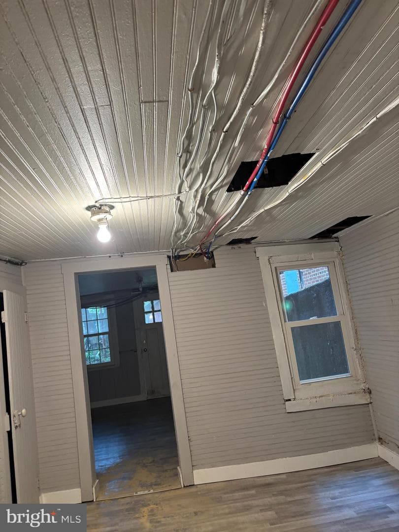 129 N White Street photo 20