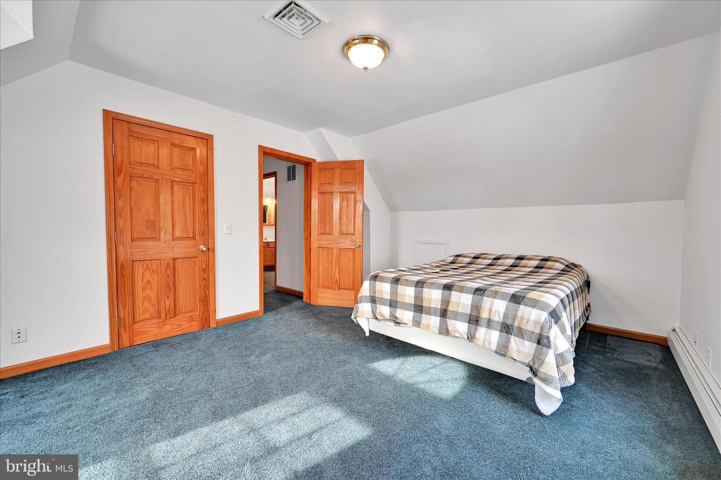 70 Oak Grove Road photo 29