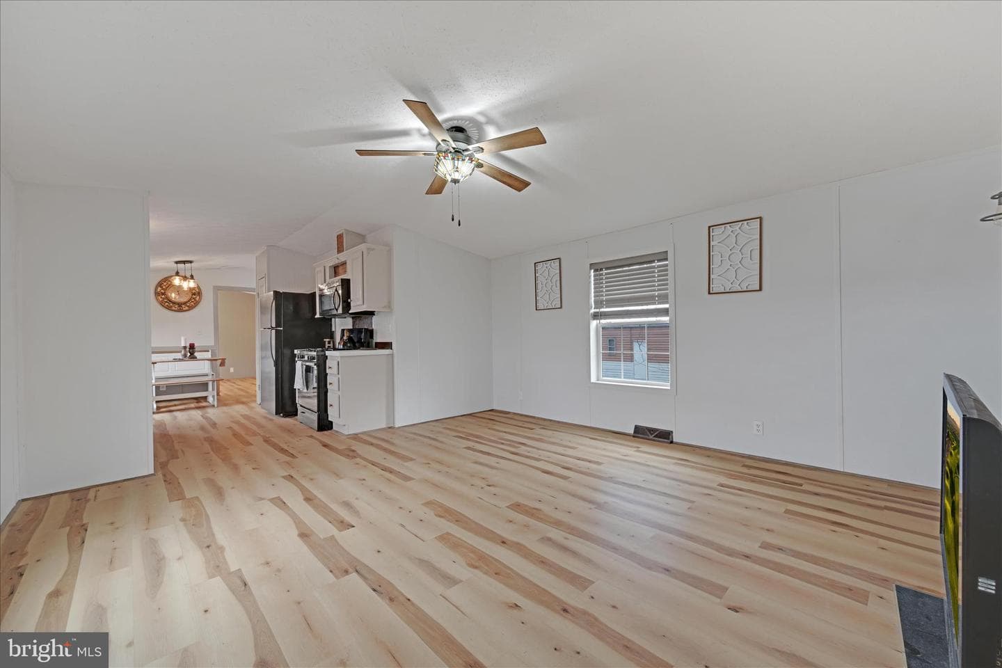 15c Frieden Manor photo 2
