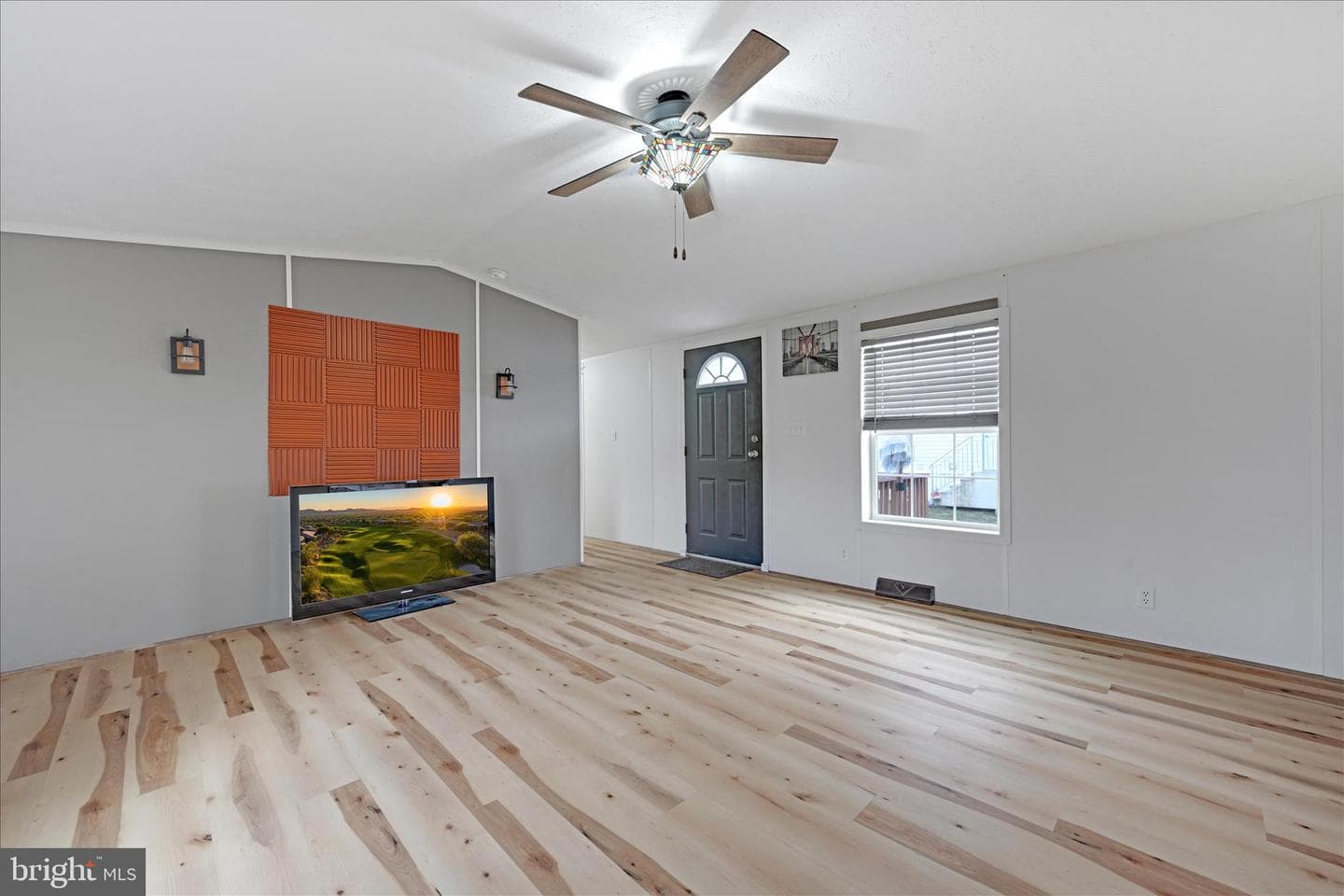 15c Frieden Manor photo 3