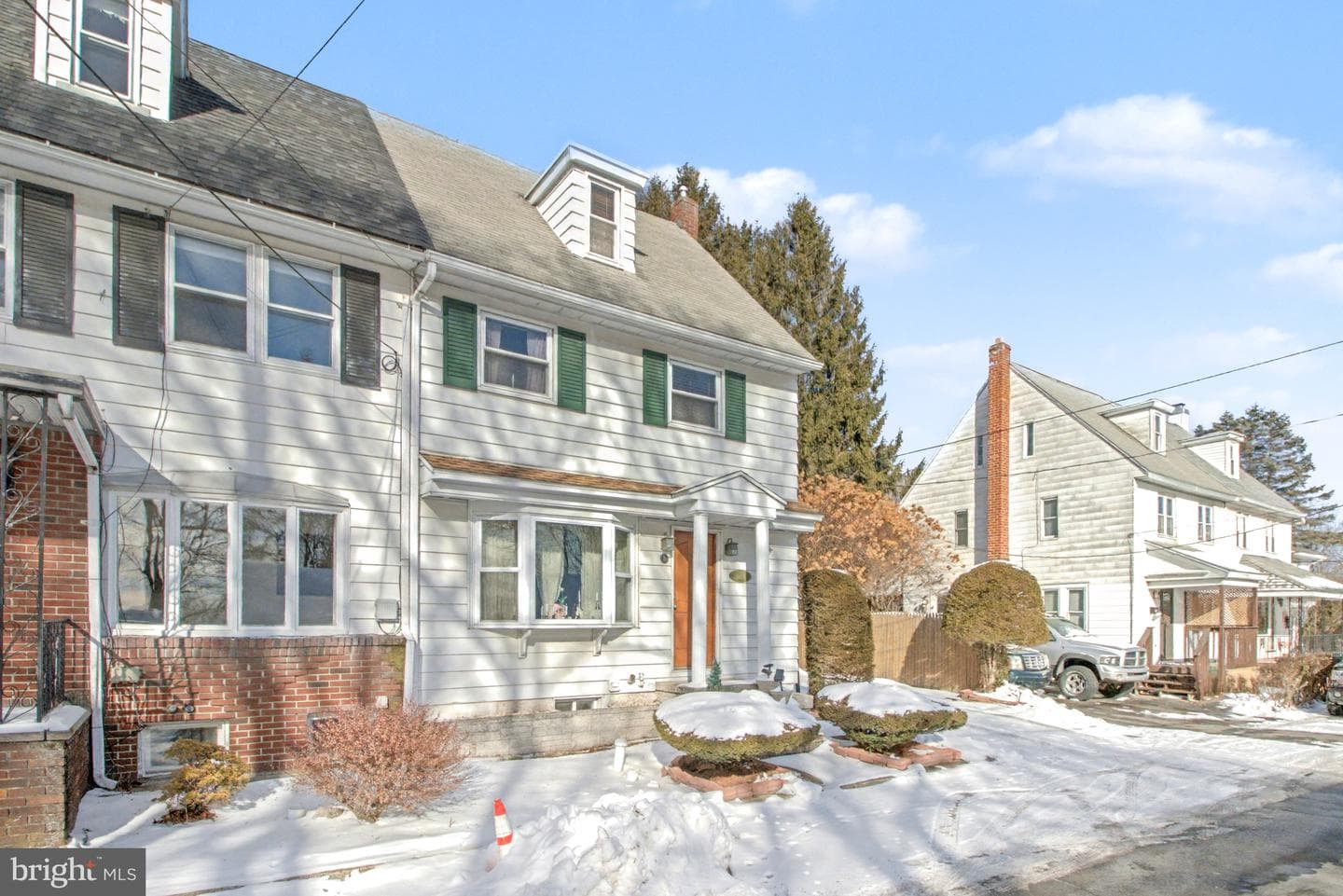 169 Weston Place photo 3