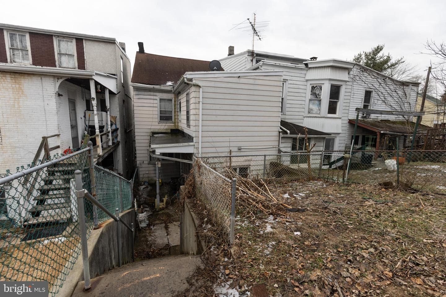 222 Fairview Street photo 15