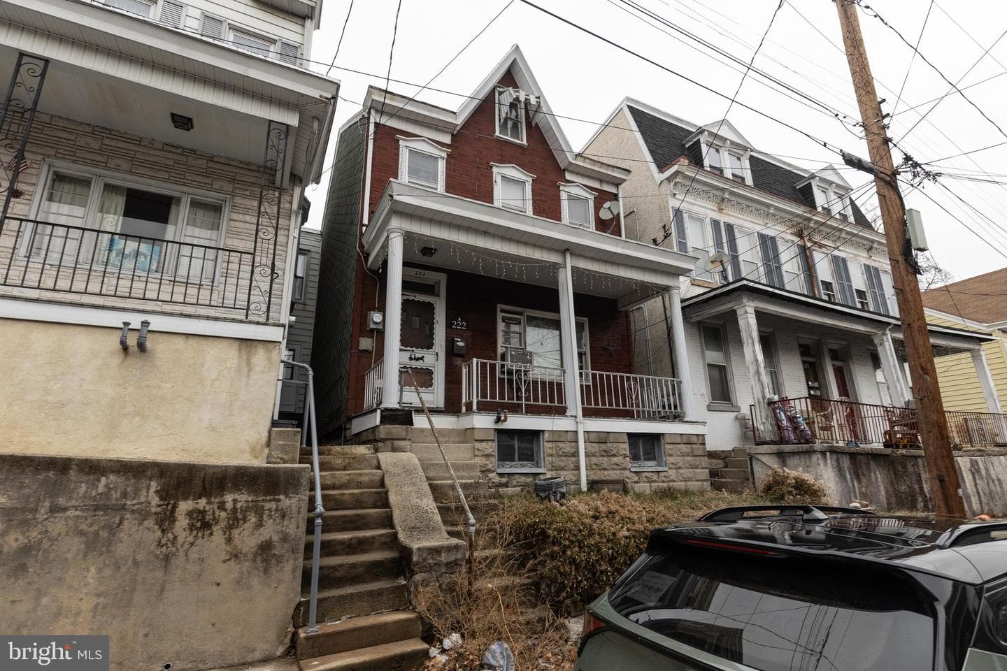 222 Fairview Street photo 2