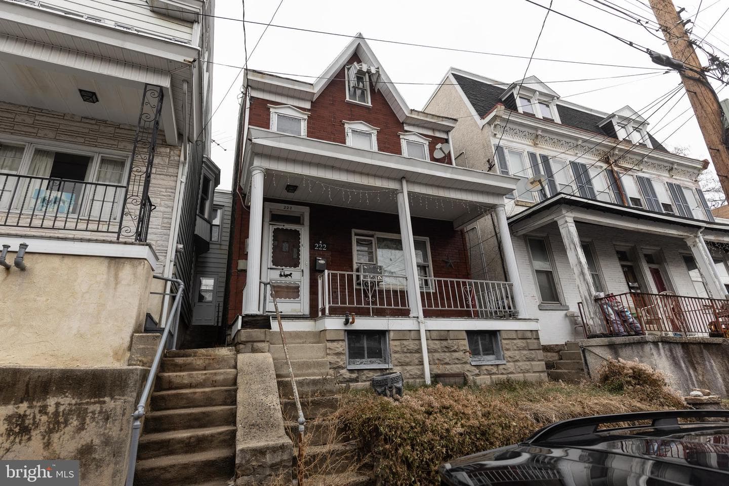 222 Fairview Street photo 3