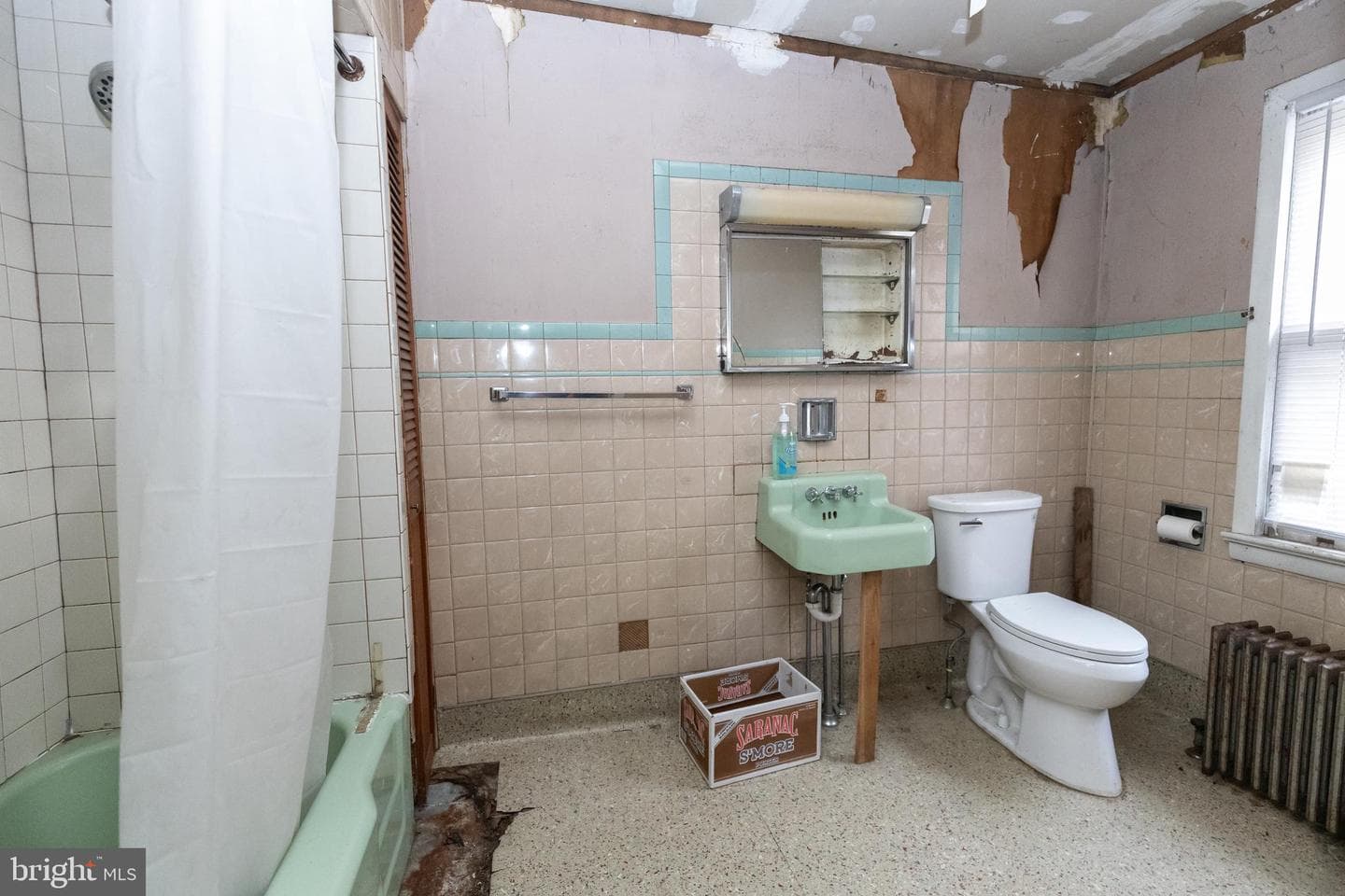 222 Fairview Street photo 8
