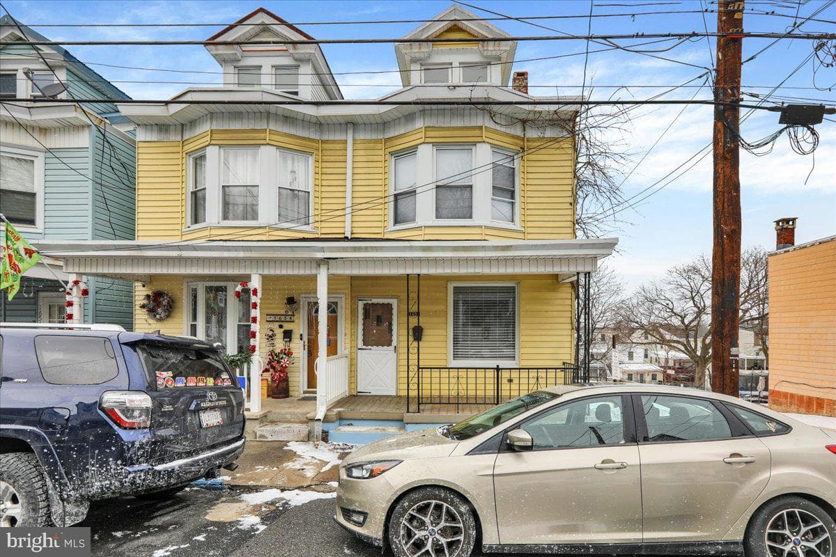 1652 W Norwegian Street photo 2