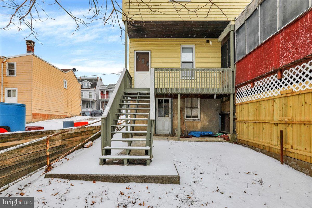 1652 W Norwegian Street photo 27