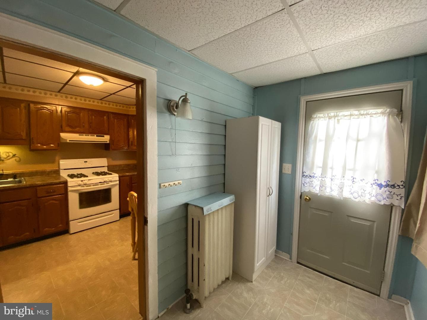 141 S Nicholas Street photo 17