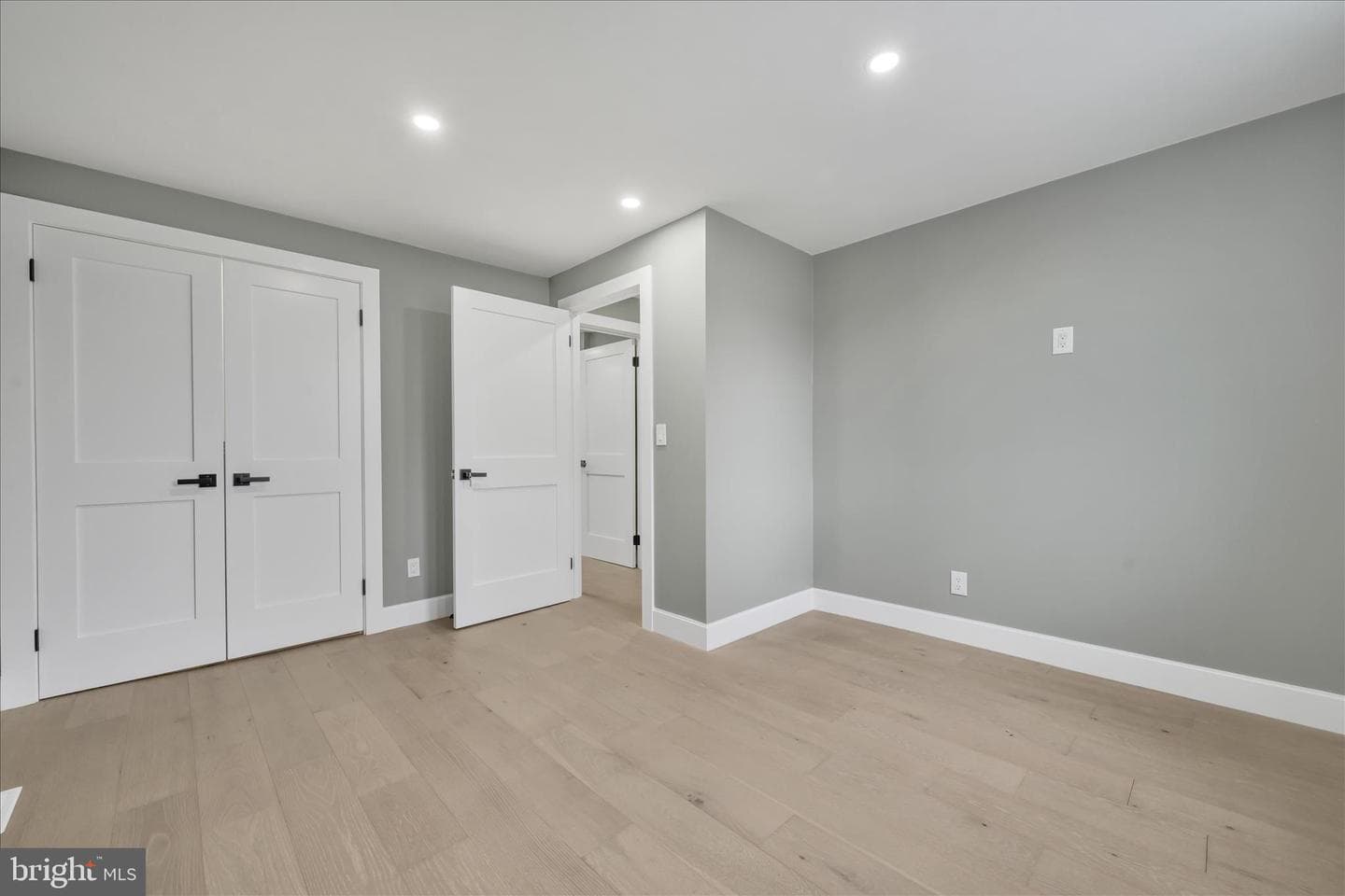 442 Lewis Street photo 22