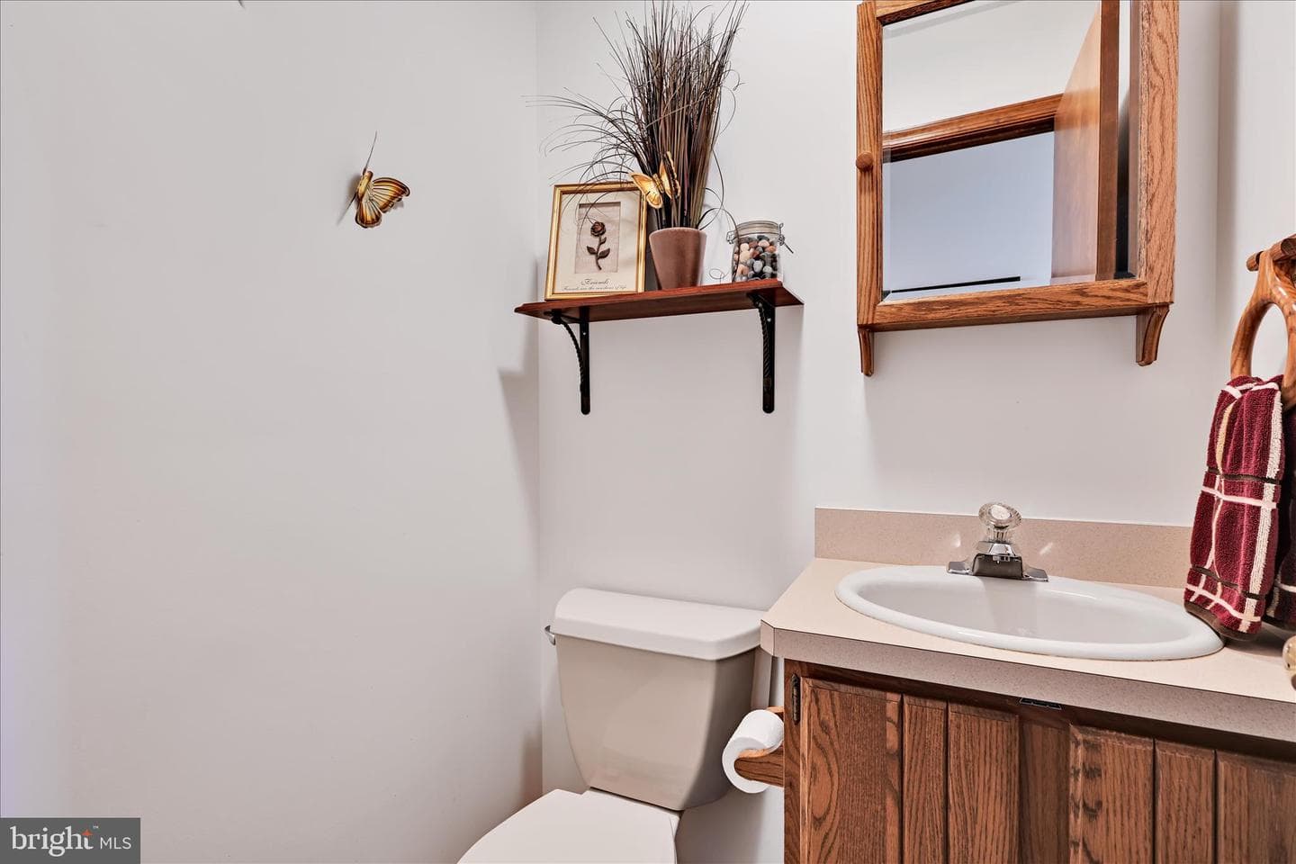 611 N Orchard Avenue photo 23