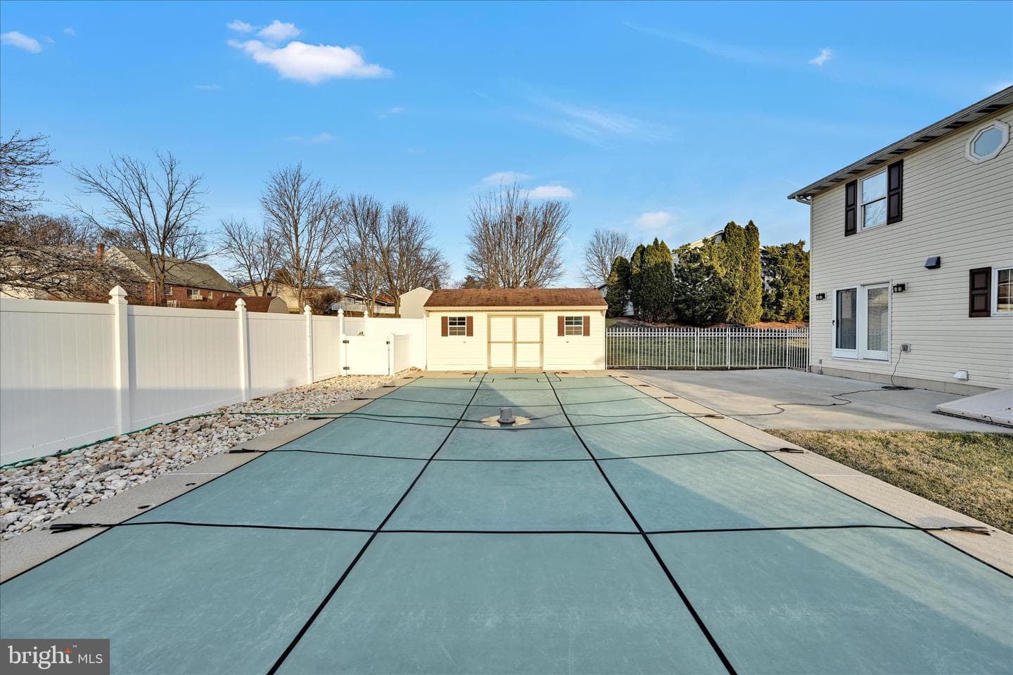 611 N Orchard Avenue photo 38