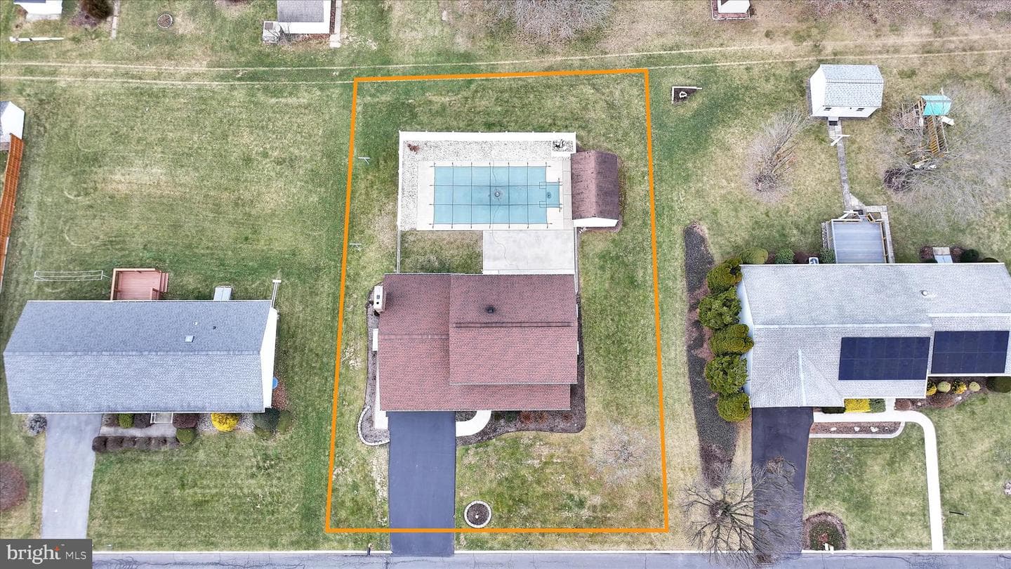 611 N Orchard Avenue photo 6