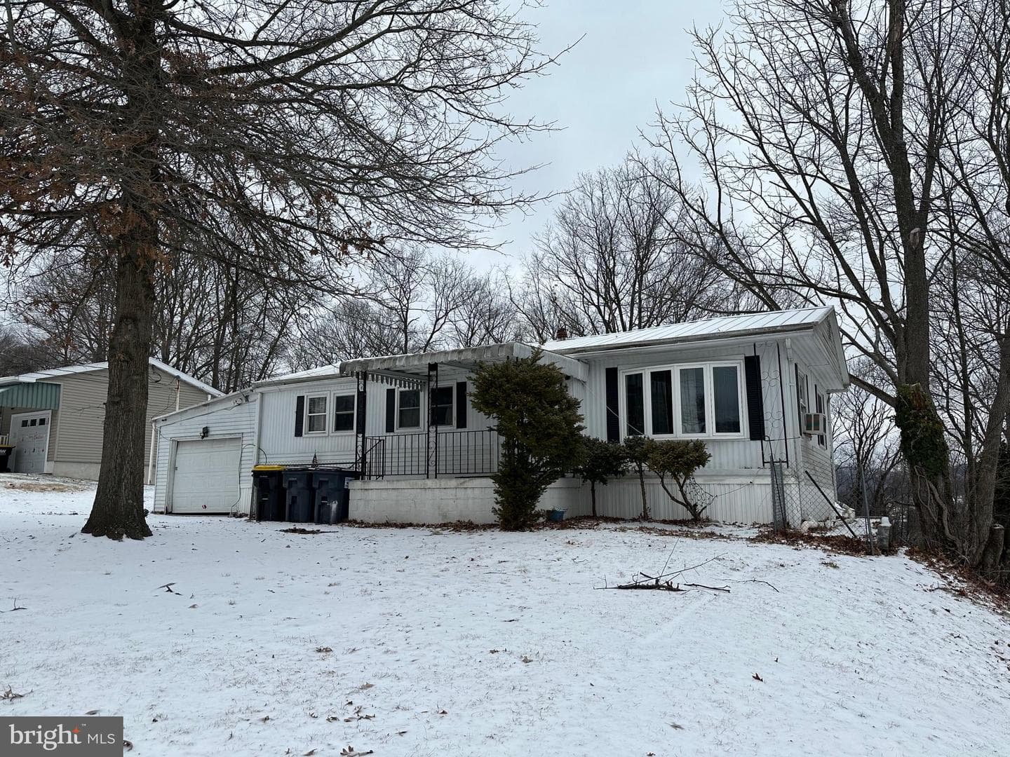 1063 Chestnut Street photo 2