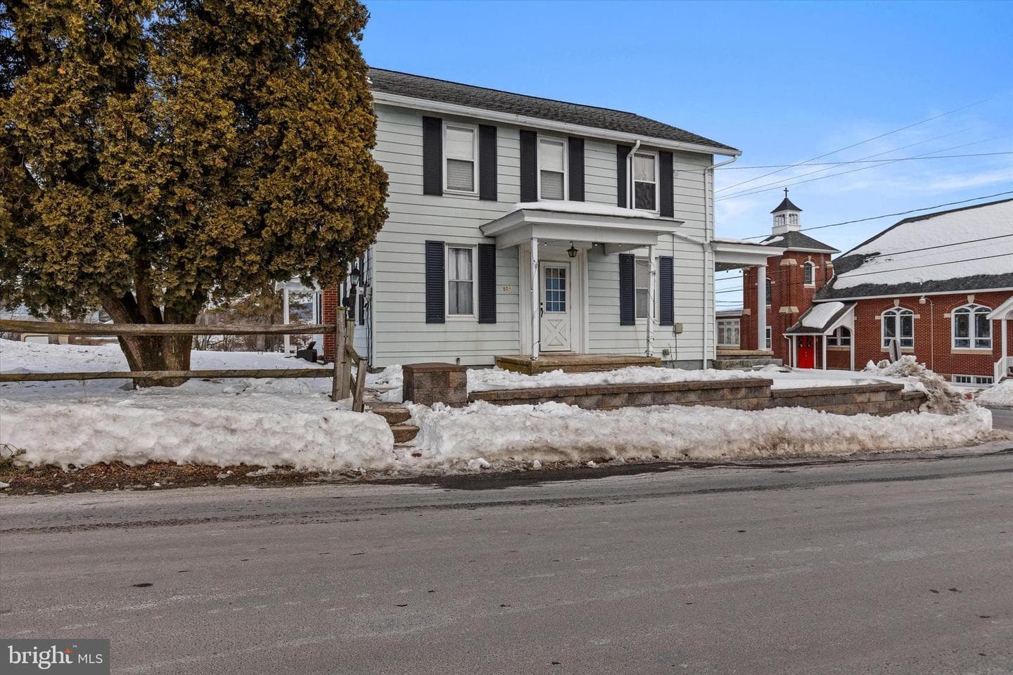 501 Valley Road photo 2