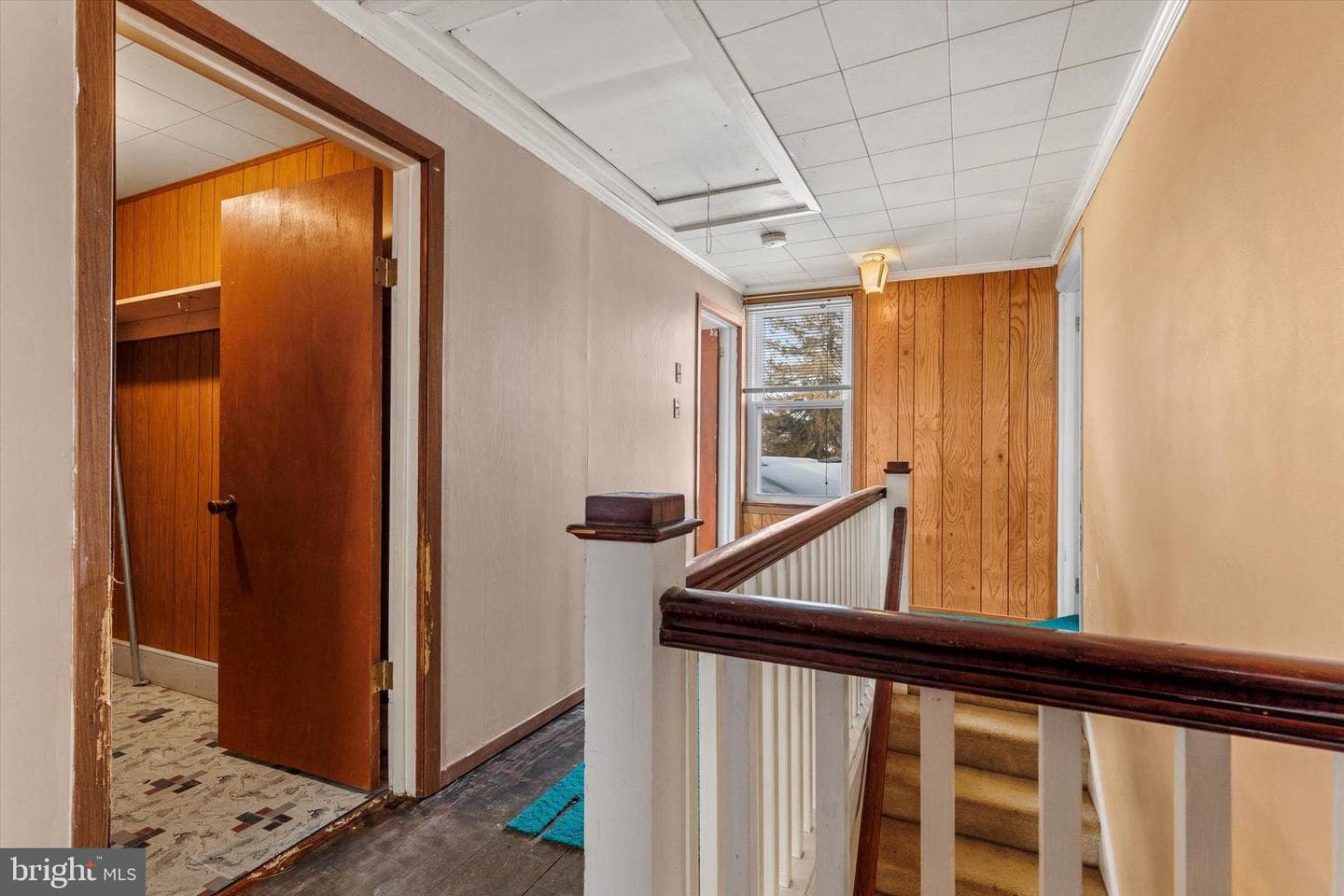 501 Valley Road photo 24