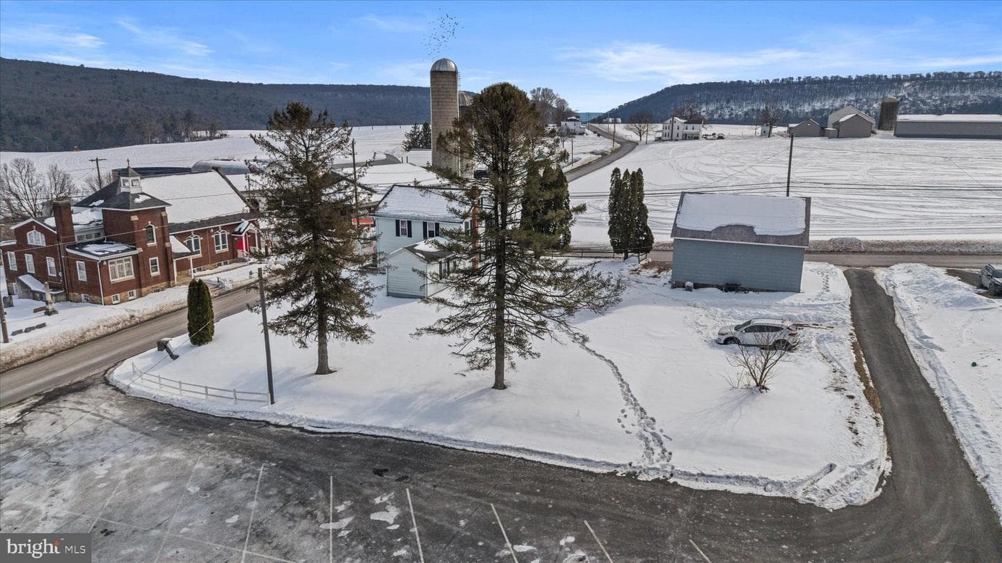 501 Valley Road photo 39