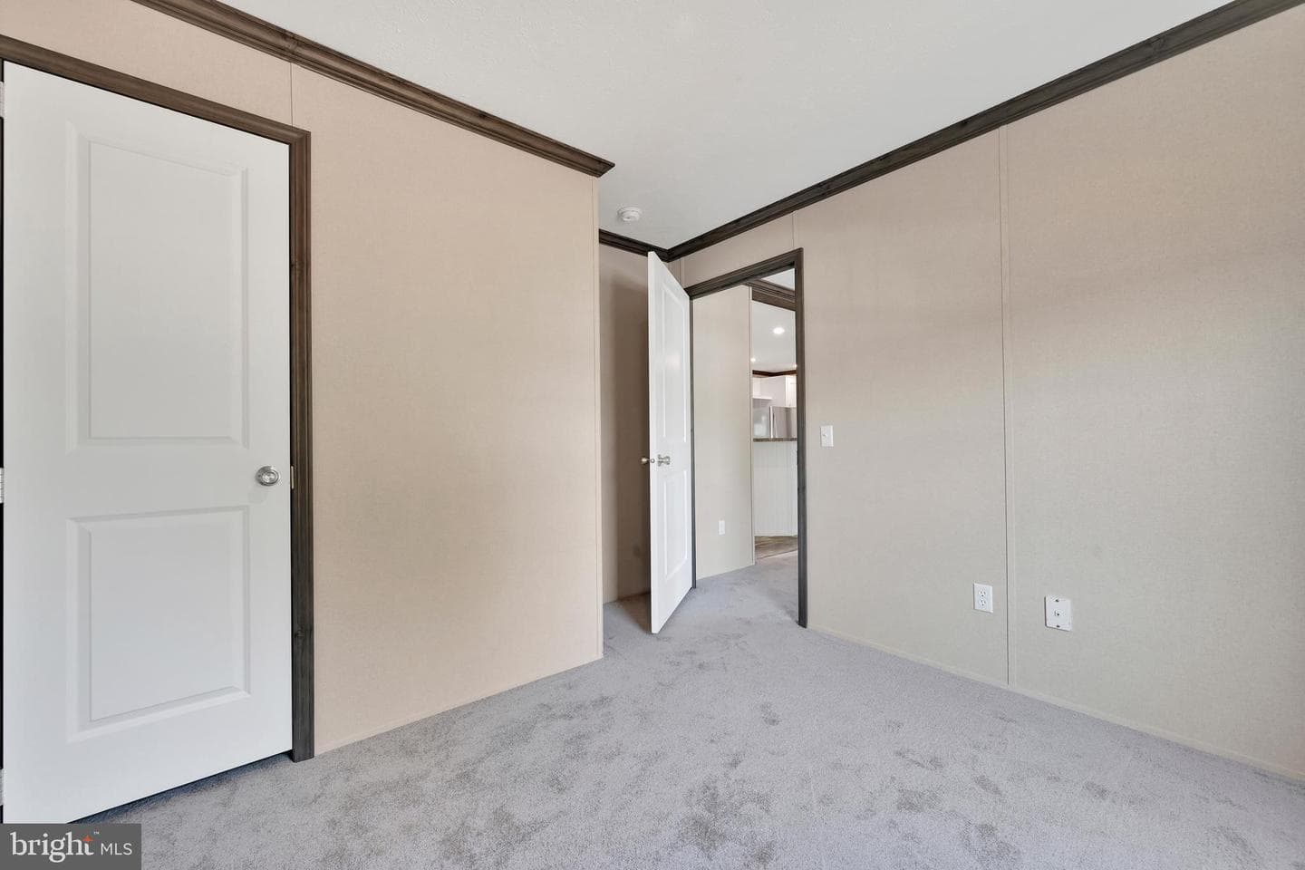 9 King Lane photo 20