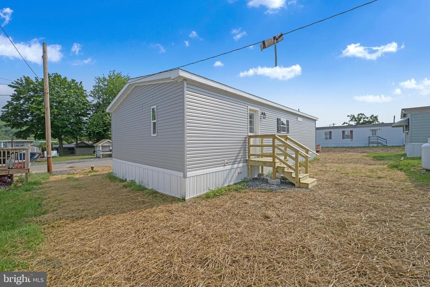 9 King Lane photo 22