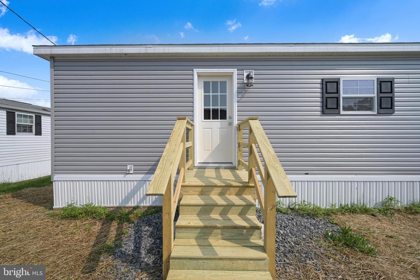 9 King Lane photo 23