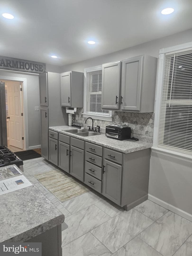 1103 W Market Street photo 38