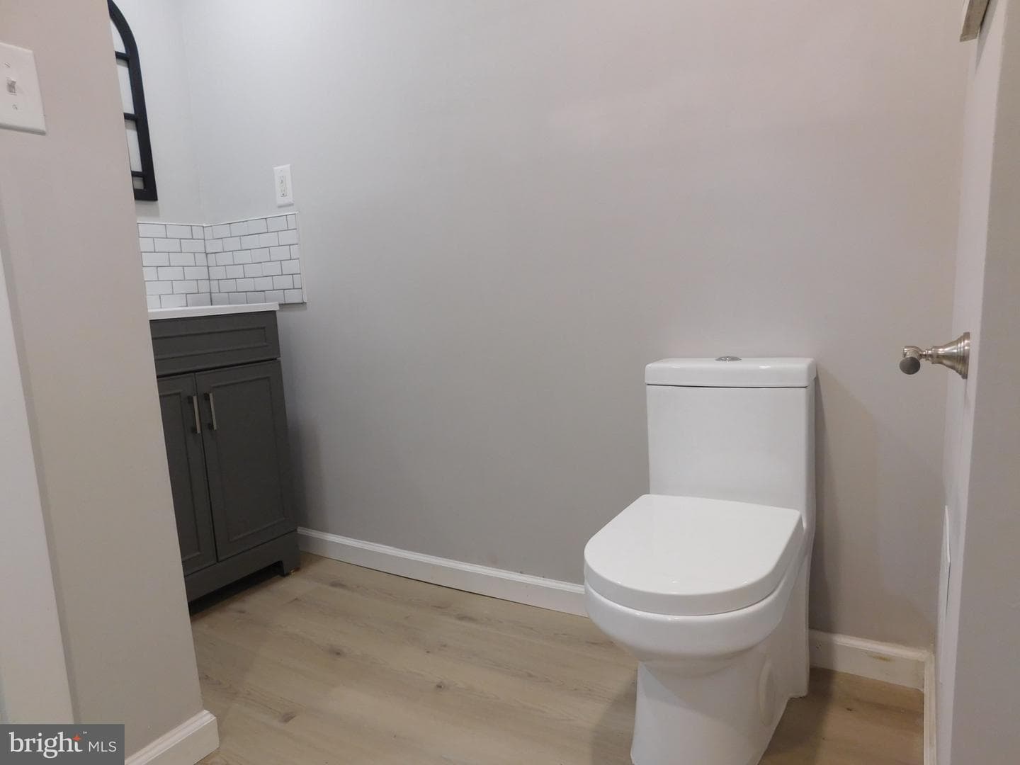1103 W Market Street photo 50