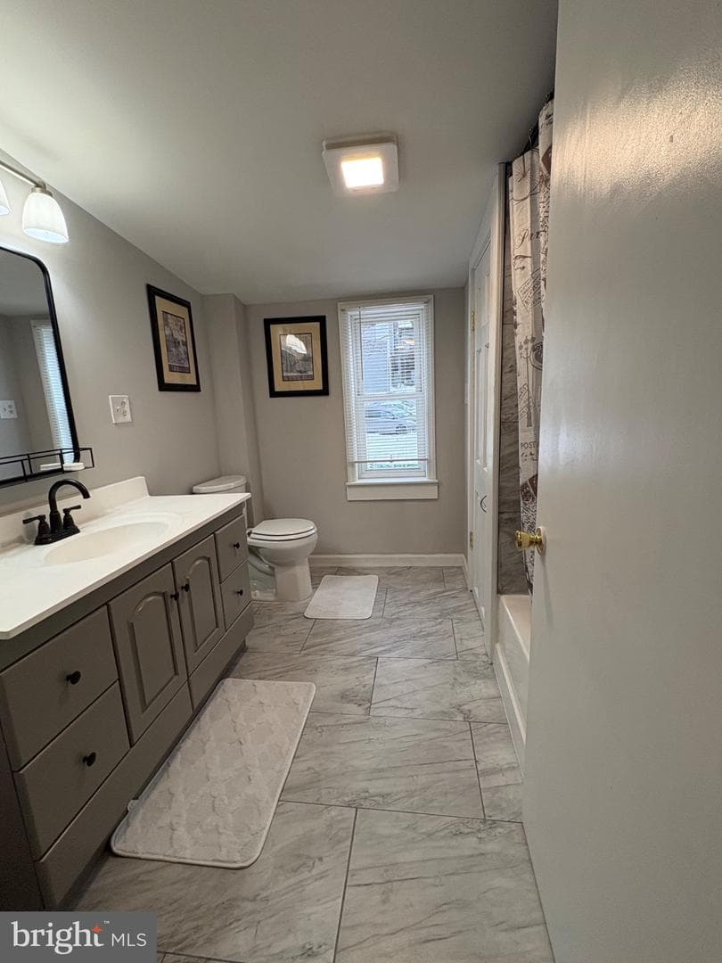 1103 W Market Street photo 72