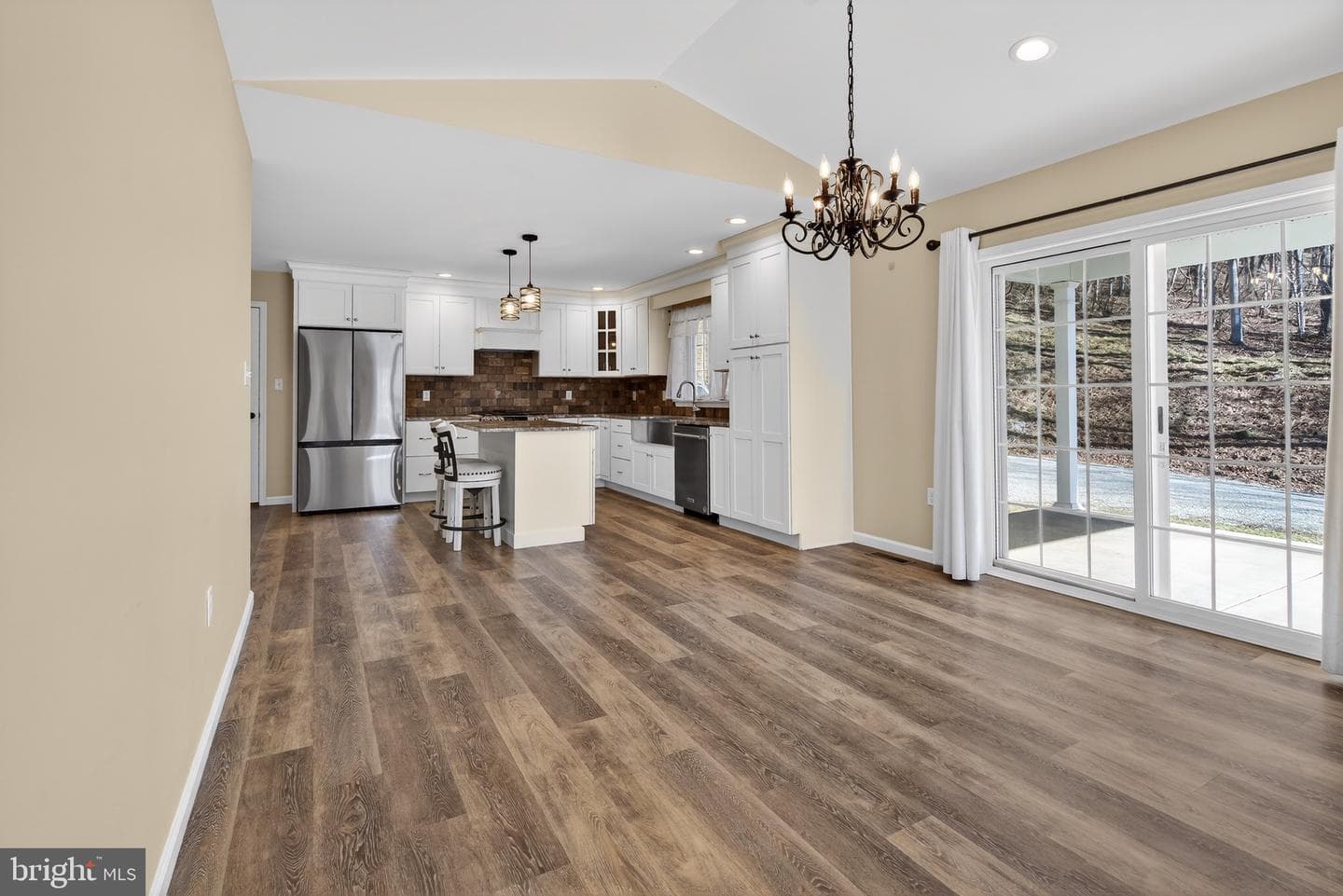2021 Evergreen Drive photo 17