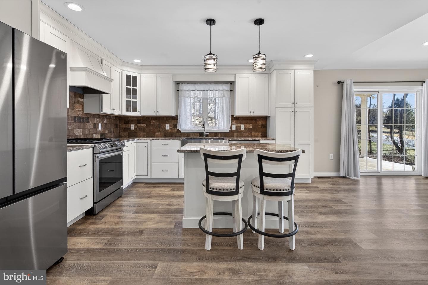 2021 Evergreen Drive photo 25