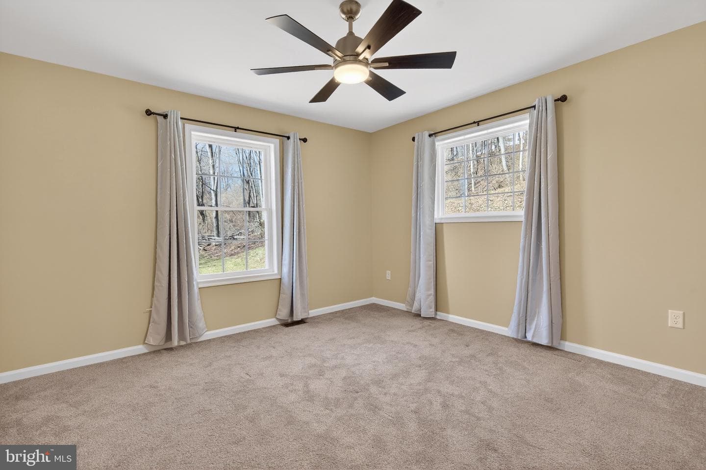2021 Evergreen Drive photo 31