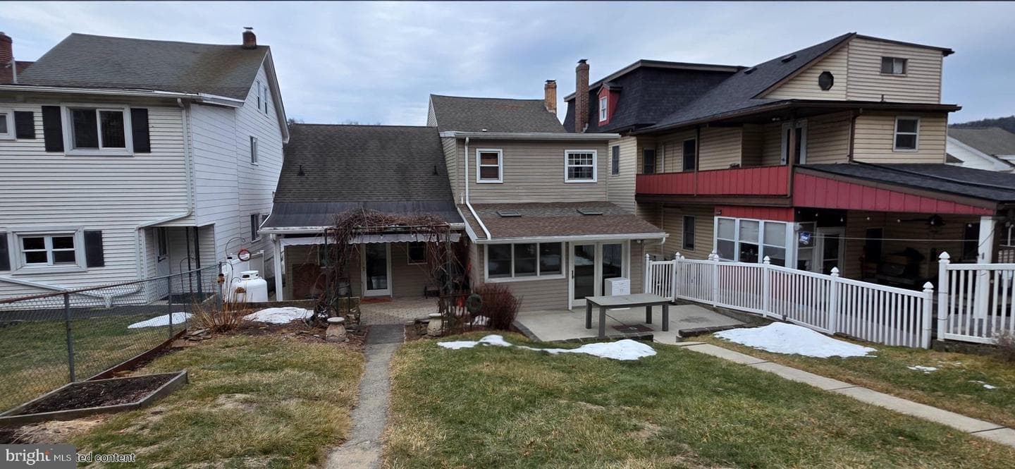514 W Washington Street photo 21