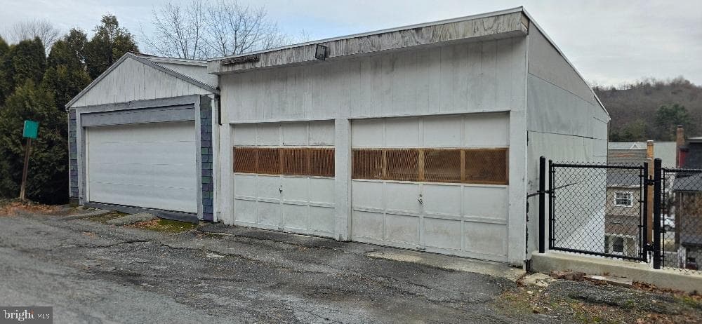 514 W Washington Street photo 26