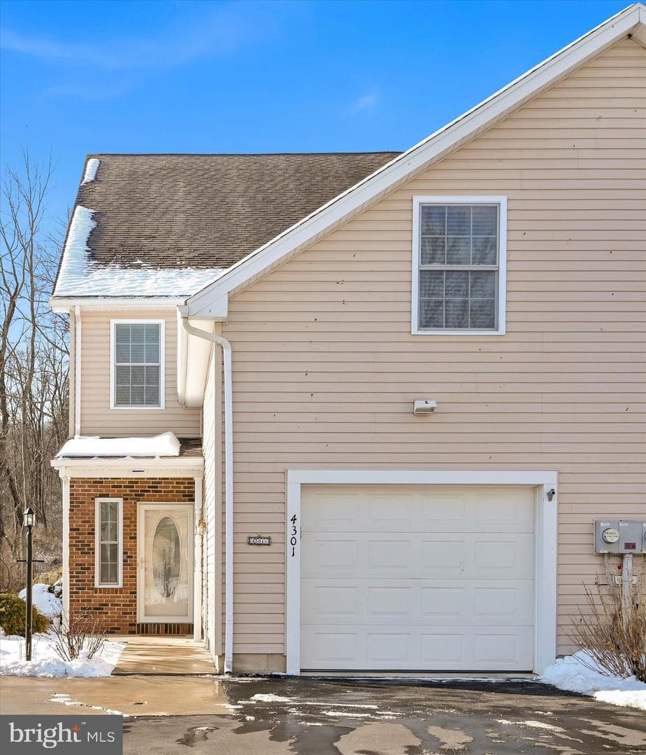 4301 Brookside Court photo 4