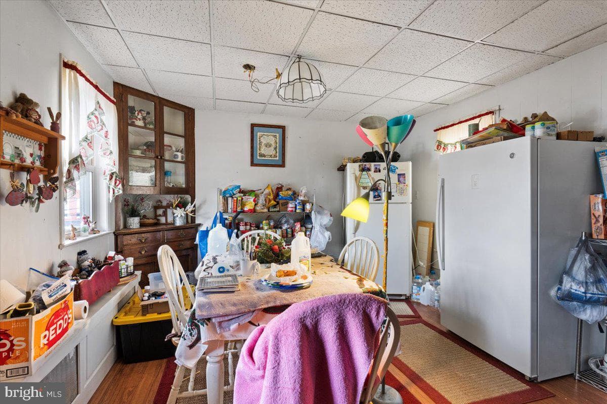 1208 W Norwegian Street photo 4