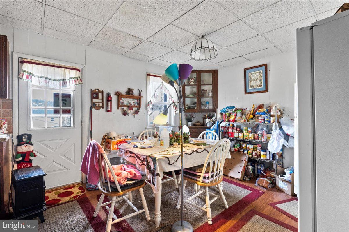 1208 W Norwegian Street photo 5