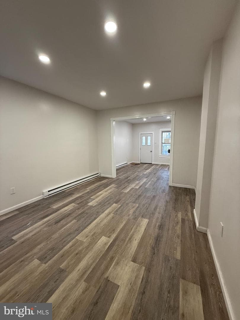 918 W Walnut Street photo 3
