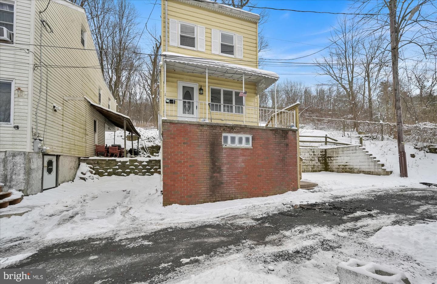 1023 W Schuylkill photo 2
