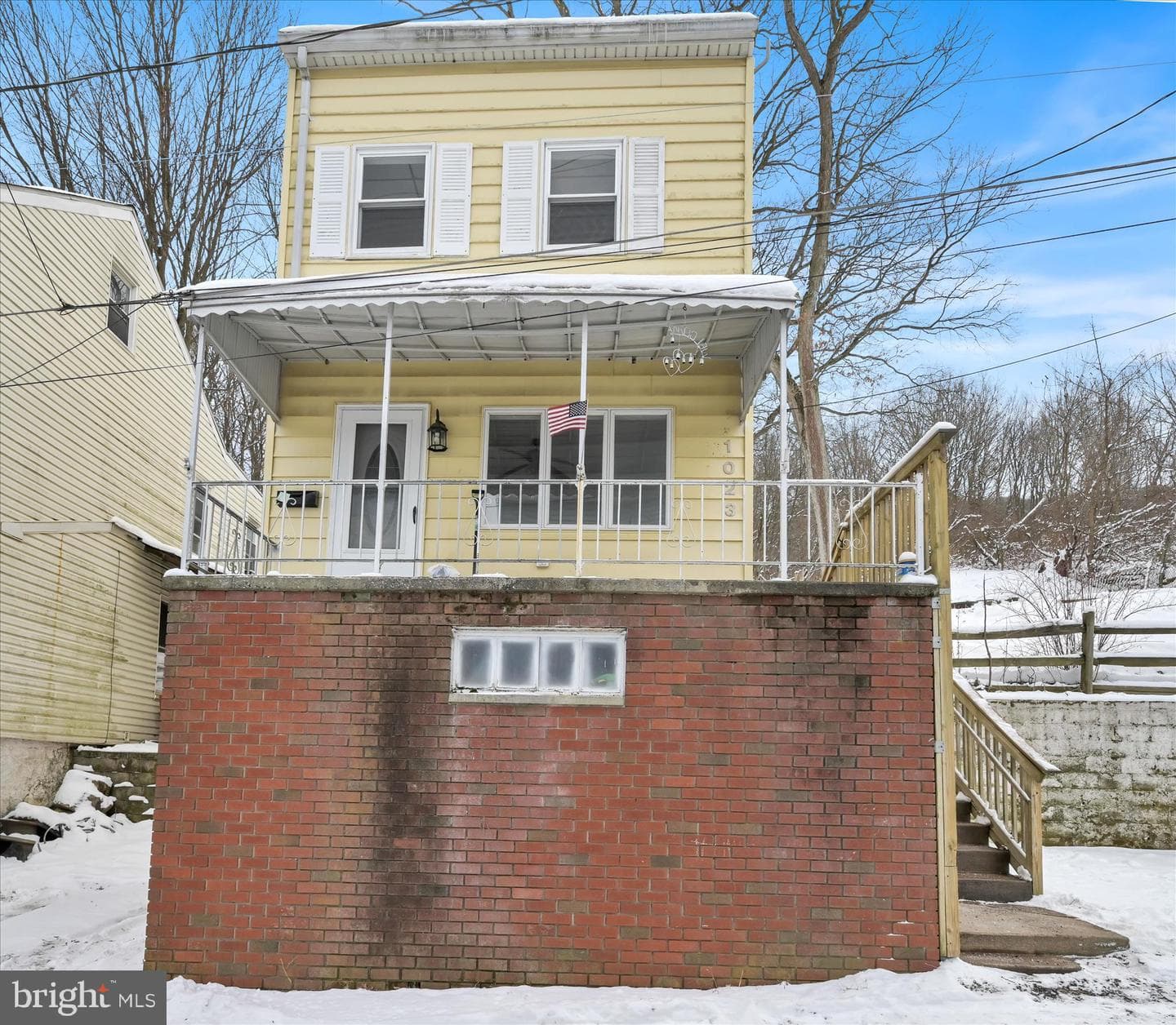 1023 W Schuylkill photo 3