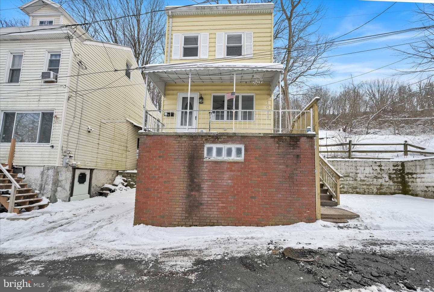 1023 W Schuylkill photo 4